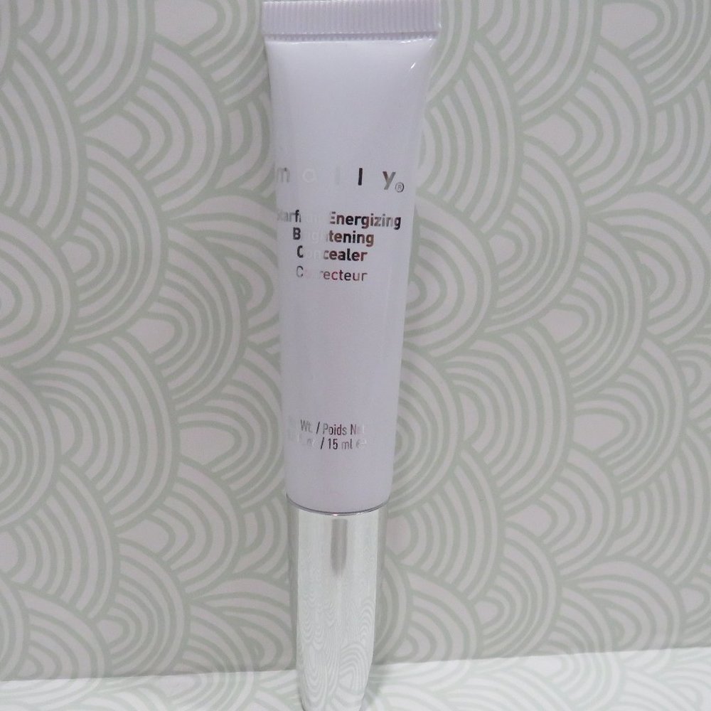 MALLY BEAUTY💥STARFRUIT ENERGIZING BRIGHTENING CONCEALER - MEDIUM💥 - Picture 2 of 5